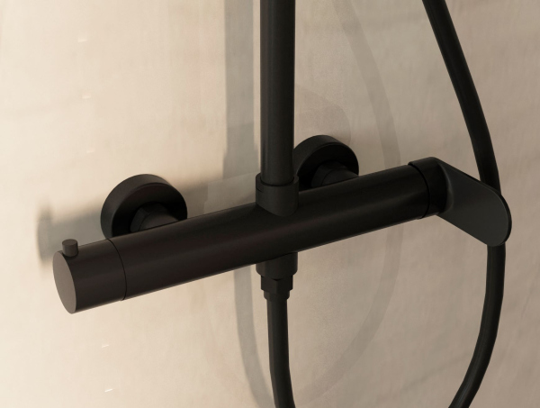 Душевая стойка Vincea Rondo VSFS-1R0MB без излива, черный матовый