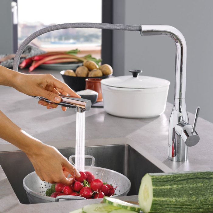Смеситель Grohe Essence New 30270BE0 для кухонной мойки