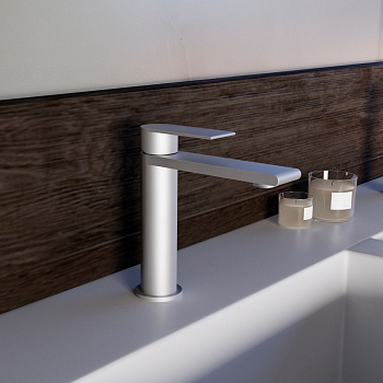 Смеситель для раковины Vincea Vogue (SS) VBF-2VS1BN однорычажный, сатин